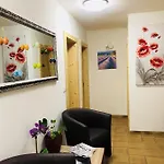 Qi-lin Restaurant מלון Ayer