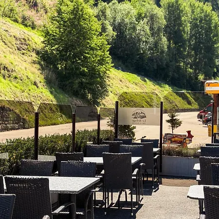 Le Refuge Restaurant *