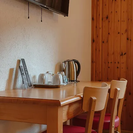Le Refuge Restaurant *