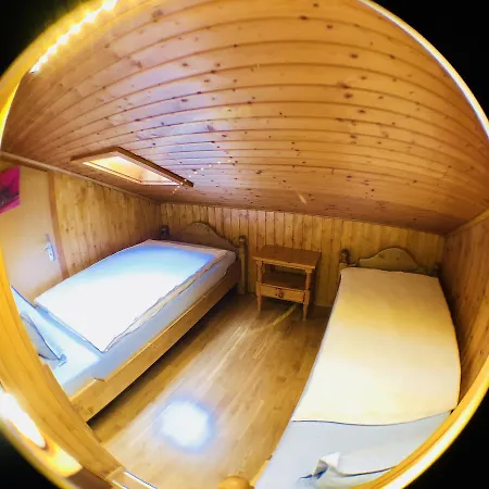 Qi-lin Restaurant 酒店 *