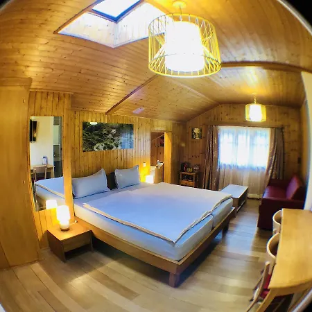 Qi-lin Restaurant 酒店 Ayer