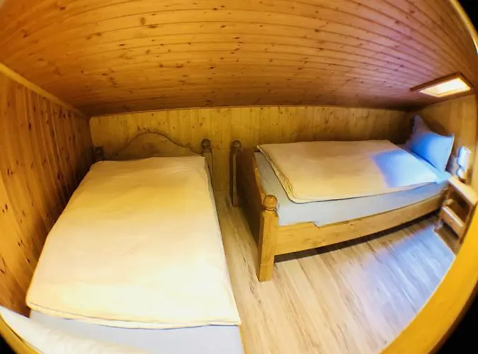 Qi-lin Restaurant Hotel Ayer