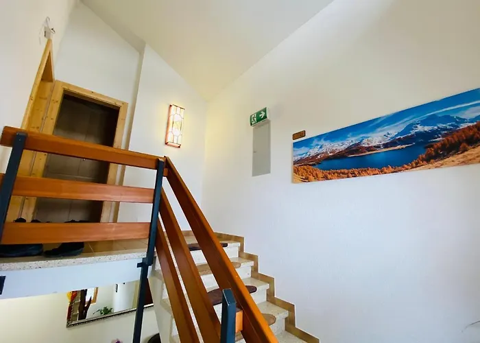 Qi-lin Restaurant Hotel *