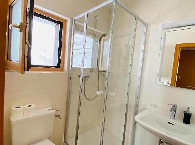 Qi-lin Restaurant Hotel